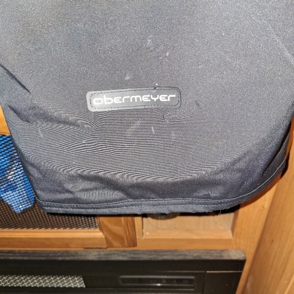 Obermeyer ladies size 20 snow pants in black. Pre-loved and in great condition - Picture 9 of 9
